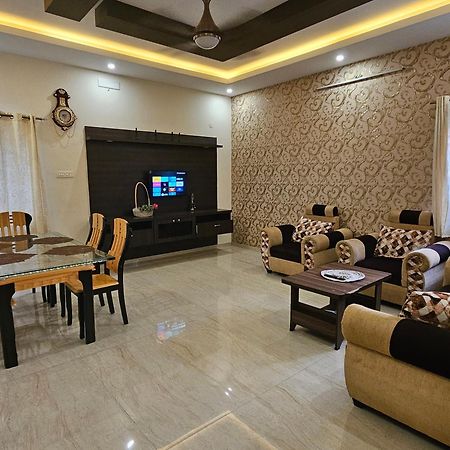 Shi'S Vilva - The Bungalow In Coimbatore - Near Airport, Kmch, Codesia Exterior foto